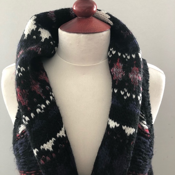 Thick knit sweater vest - Picture 2 of 5